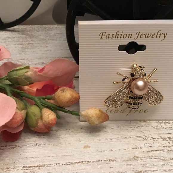 Bee Pin - Picture 6 of 7